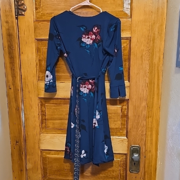 White House Black Market Blue and Pink Fit and Flare  Reversable Dress XXS - Picture 4 of 5